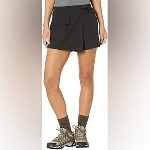 NORTH FACE womens 10 medium PARAMOUNT SKORT black shorts quick dry utility NWT